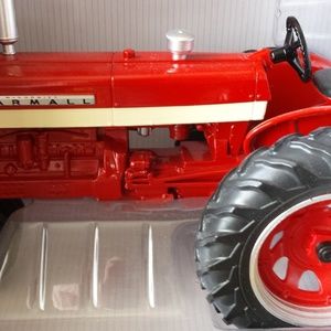 Farmall FFA Collectible Tractor